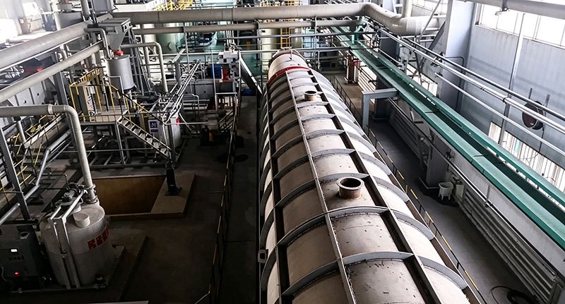 湖南湘潭Ф1.2X22米废电池回收电加热回转窑生产线运行良好 湖南湘潭Ф1.2X22米废电池回收电加热回转窑生产线运行良好